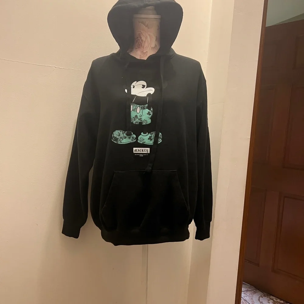 Hoodie and sweatpants - Picture 5 of 9